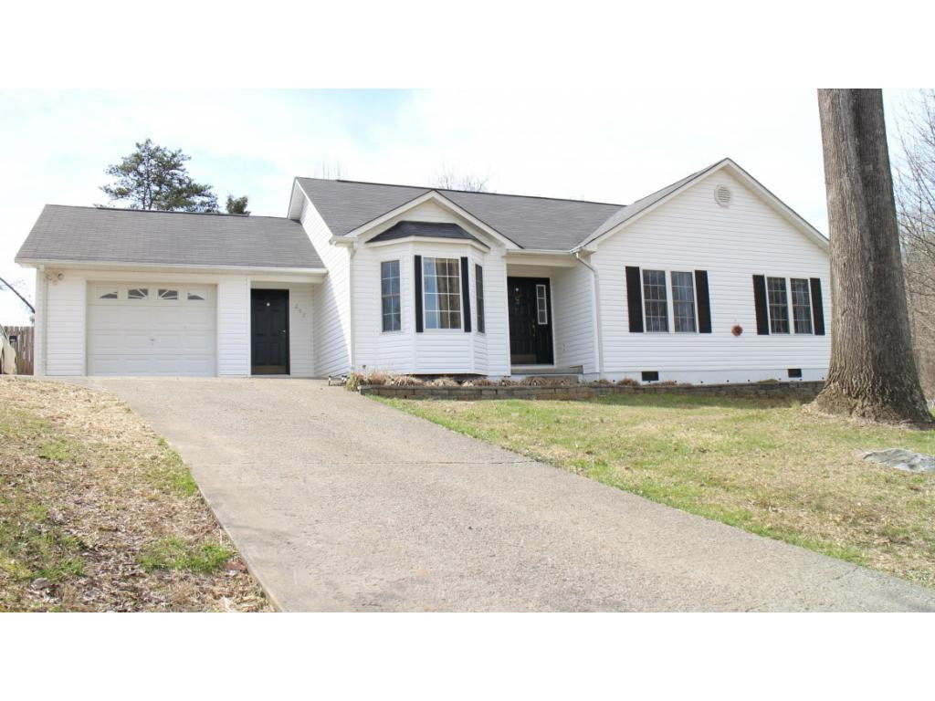 287 Kendricks Hollow Road Bristol, TN 37620 - Photo 1 of 13 Photo 1