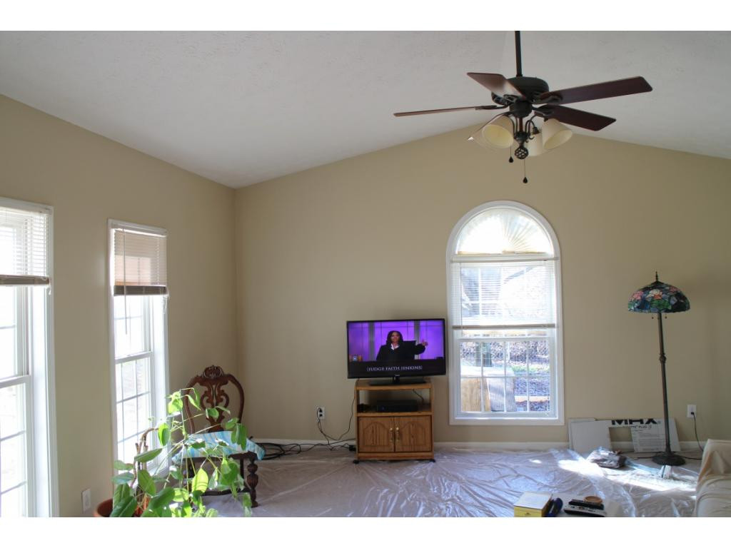 287 Kendricks Hollow Road Bristol, TN 37620 - Photo 3 of 13 Photo 3