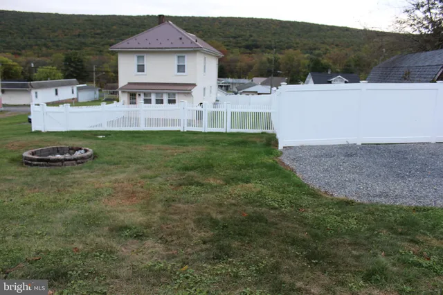 $300,000 | 609 West Market Street, Williamstown, PA 17098