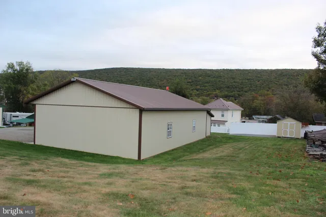 $300,000 | 609 West Market Street, Williamstown, PA 17098