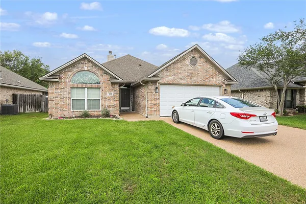 $2,000 | 335 Robelmont Drive, College Station, TX 77845
