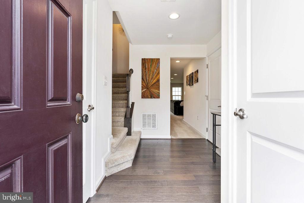 210 Streamview Drive Fredericksburg, VA 22405 - Photo 4 of 49