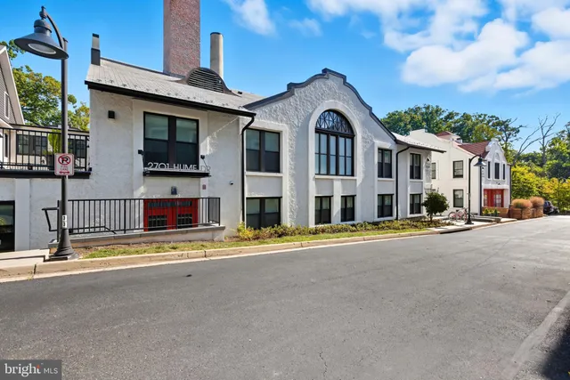 $680,000 | 2701 Hume Drive, Unit 400, Silver Spring, MD 20910