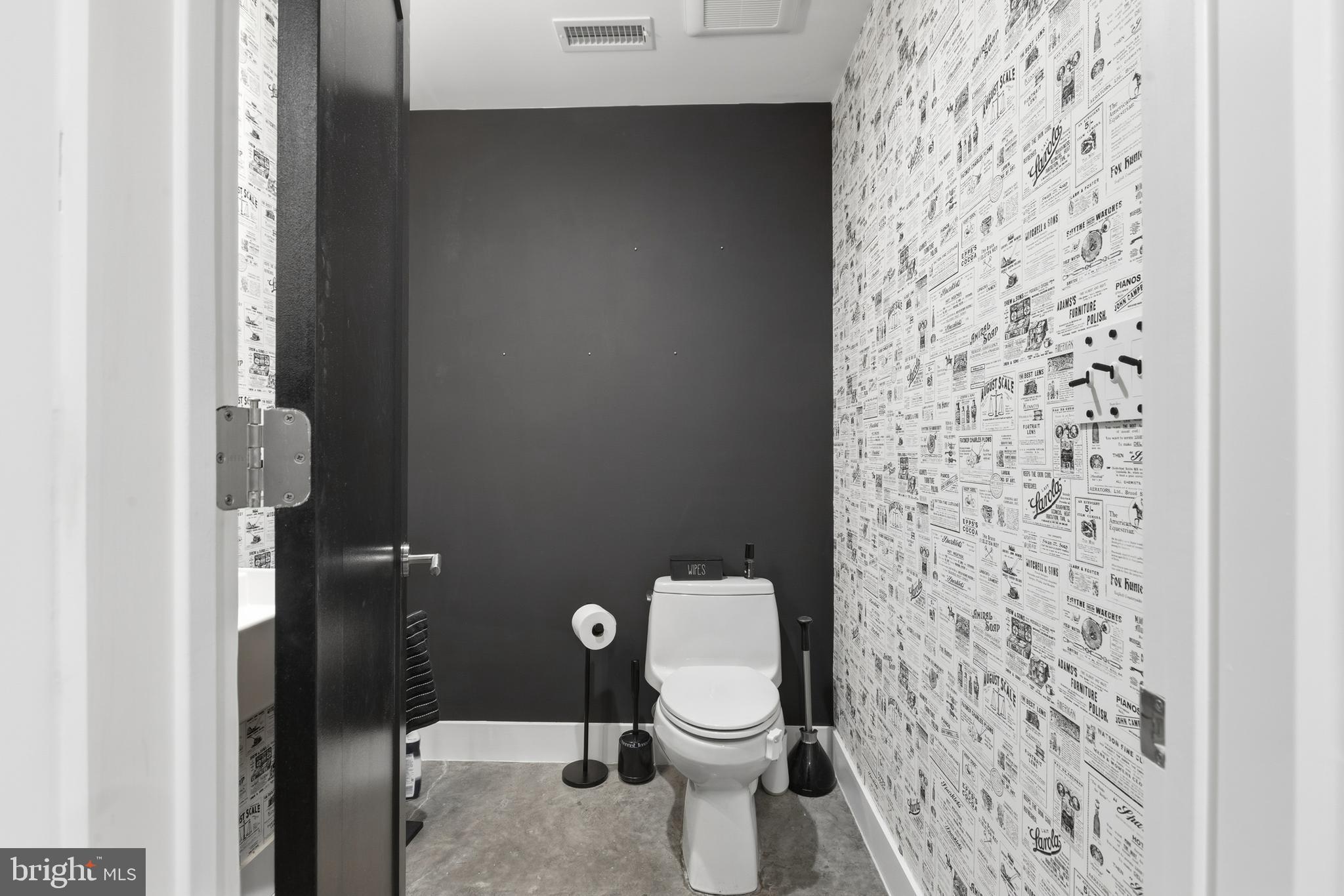 2701 Hume Drive, Unit 400 Silver Spring, MD 20910 - Photo 18 of 44 Half Bathroom