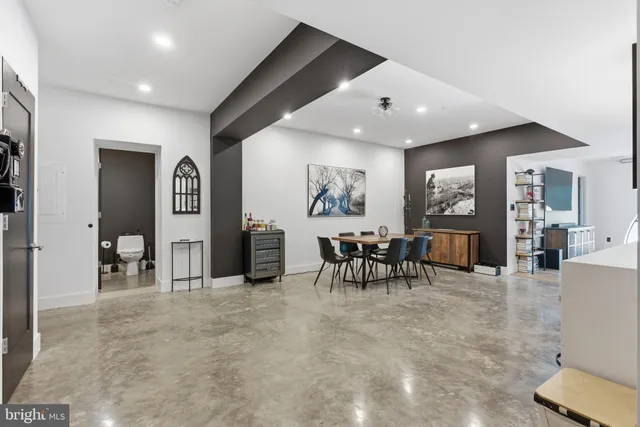 $680,000 | 2701 Hume Drive, Unit 400, Silver Spring, MD 20910