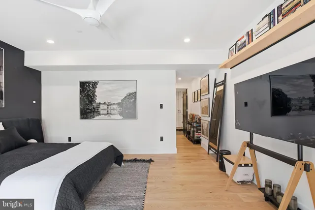 $680,000 | 2701 Hume Drive, Unit 400, Silver Spring, MD 20910