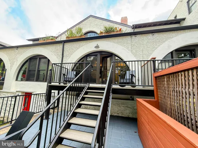 $680,000 | 2701 Hume Drive, Unit 400, Silver Spring, MD 20910