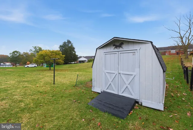 $332,000 | 21 Greenfield Road, Luray, VA 22835