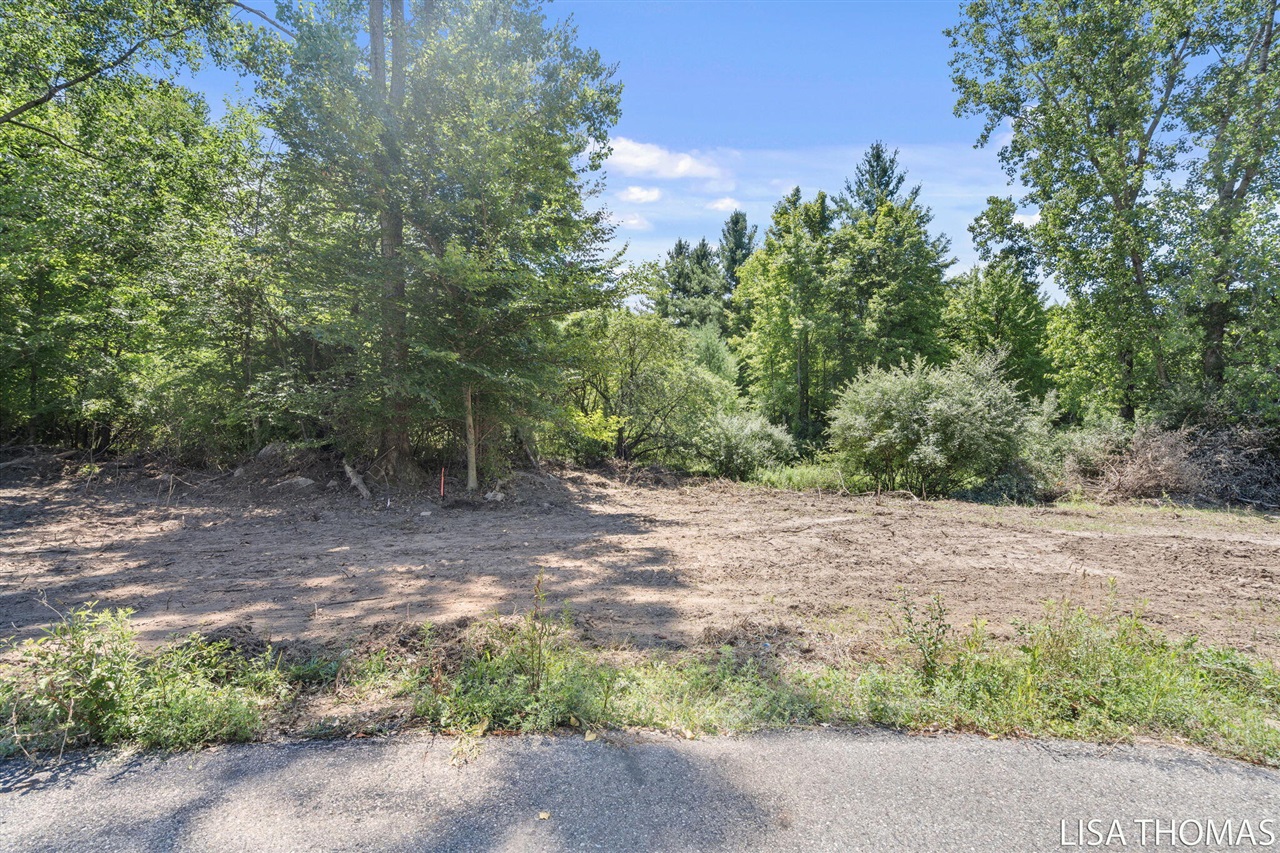 168 Toby Road Sparta, MI 49345 - Photo 2 of 8