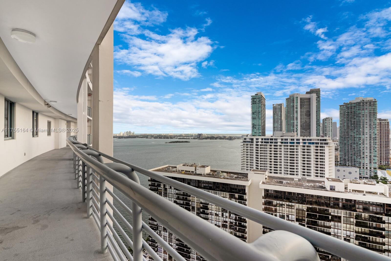 601 Northeast 36th Street, Unit 2008 Miami, FL 33137 - Photo 11 of 33