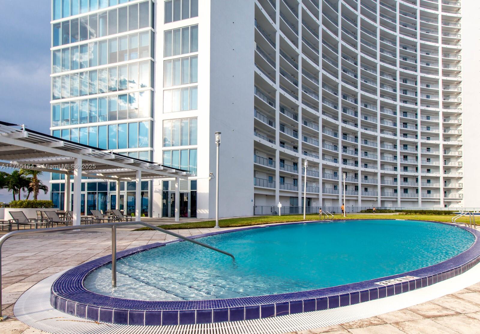 601 Northeast 36th Street, Unit 2008 Miami, FL 33137 - Photo 18 of 33