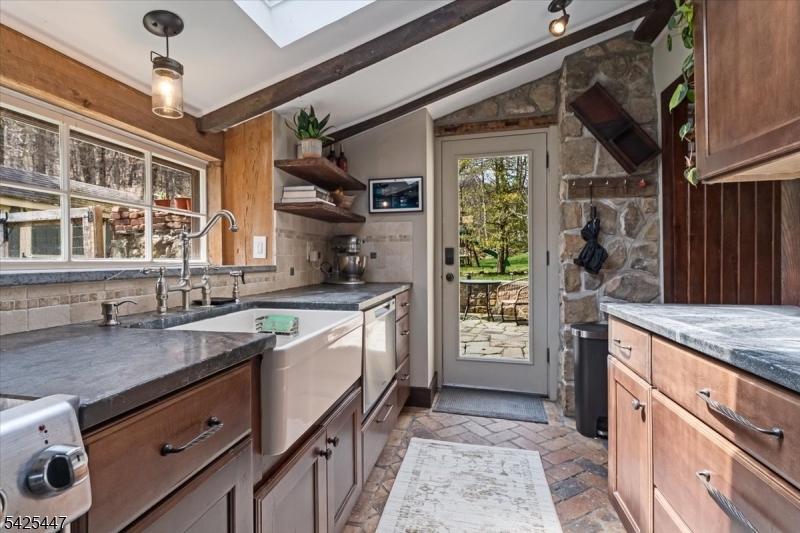 2 Mill Road Flanders, NJ 07836 - Photo 7 of 27