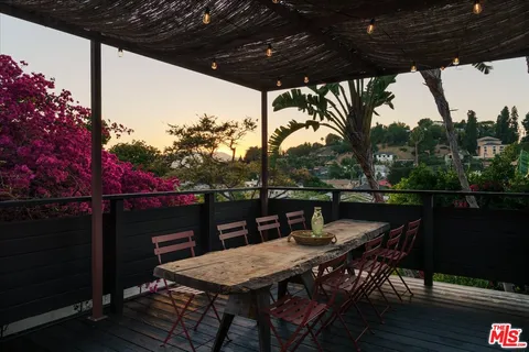 $1,099,000 | 3135 Isabel Drive, Los Angeles, CA 90065