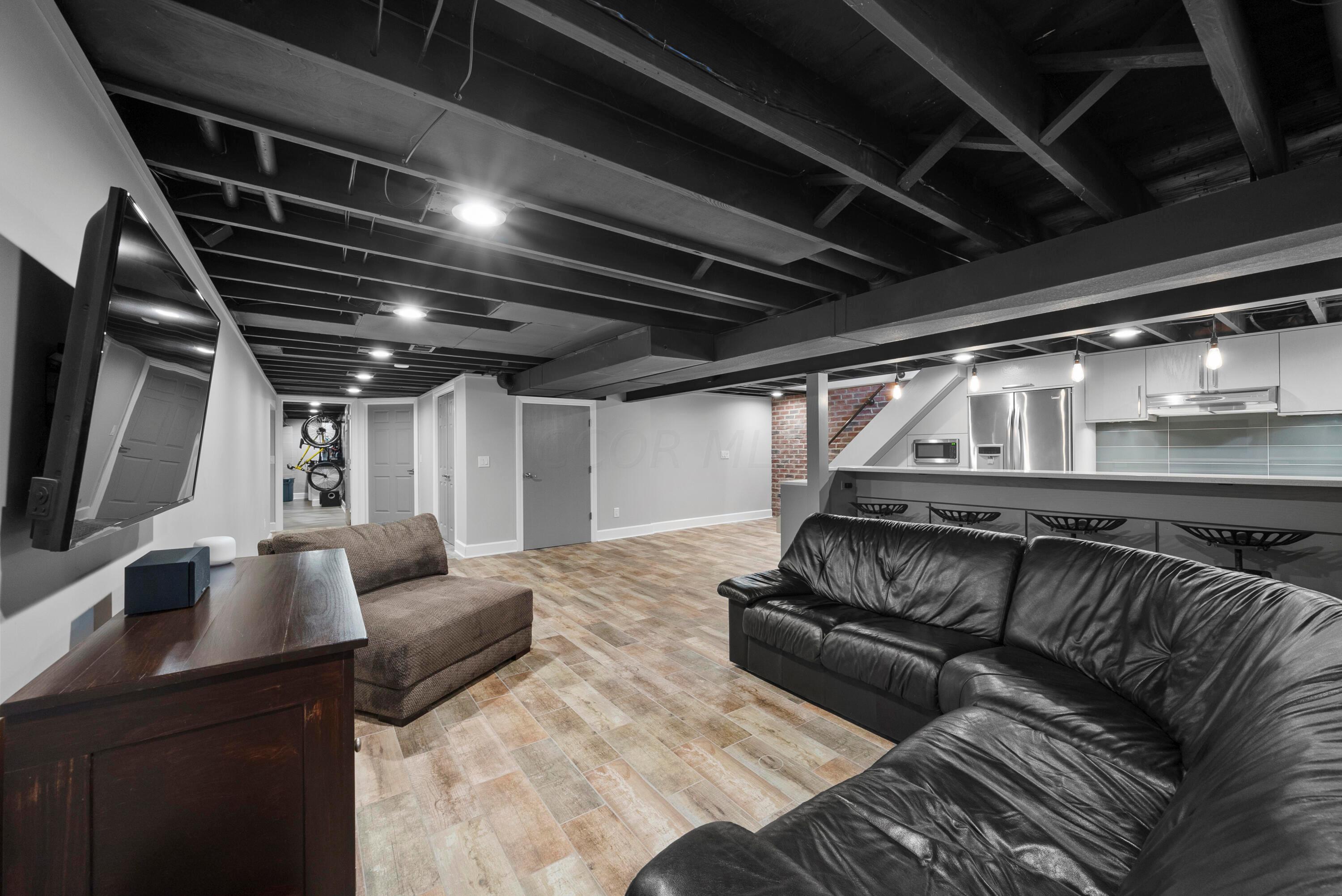 3427 Smiley Road Columbus, OH 43221 - Photo 35 of 62 DSC00935