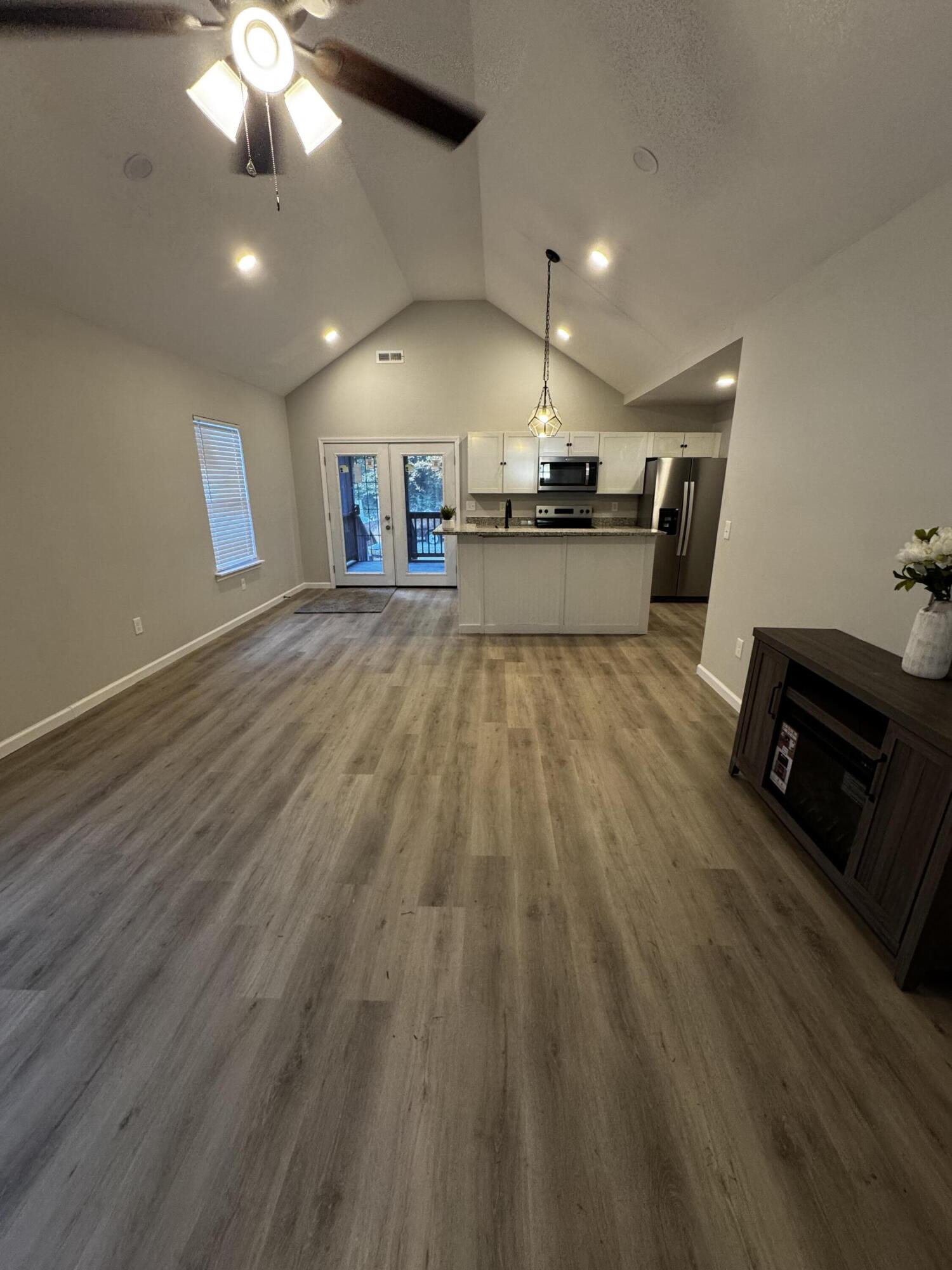 918 Shallowford Road Chattanooga, TN 37411 - Photo 3 of 18 IMG_2045