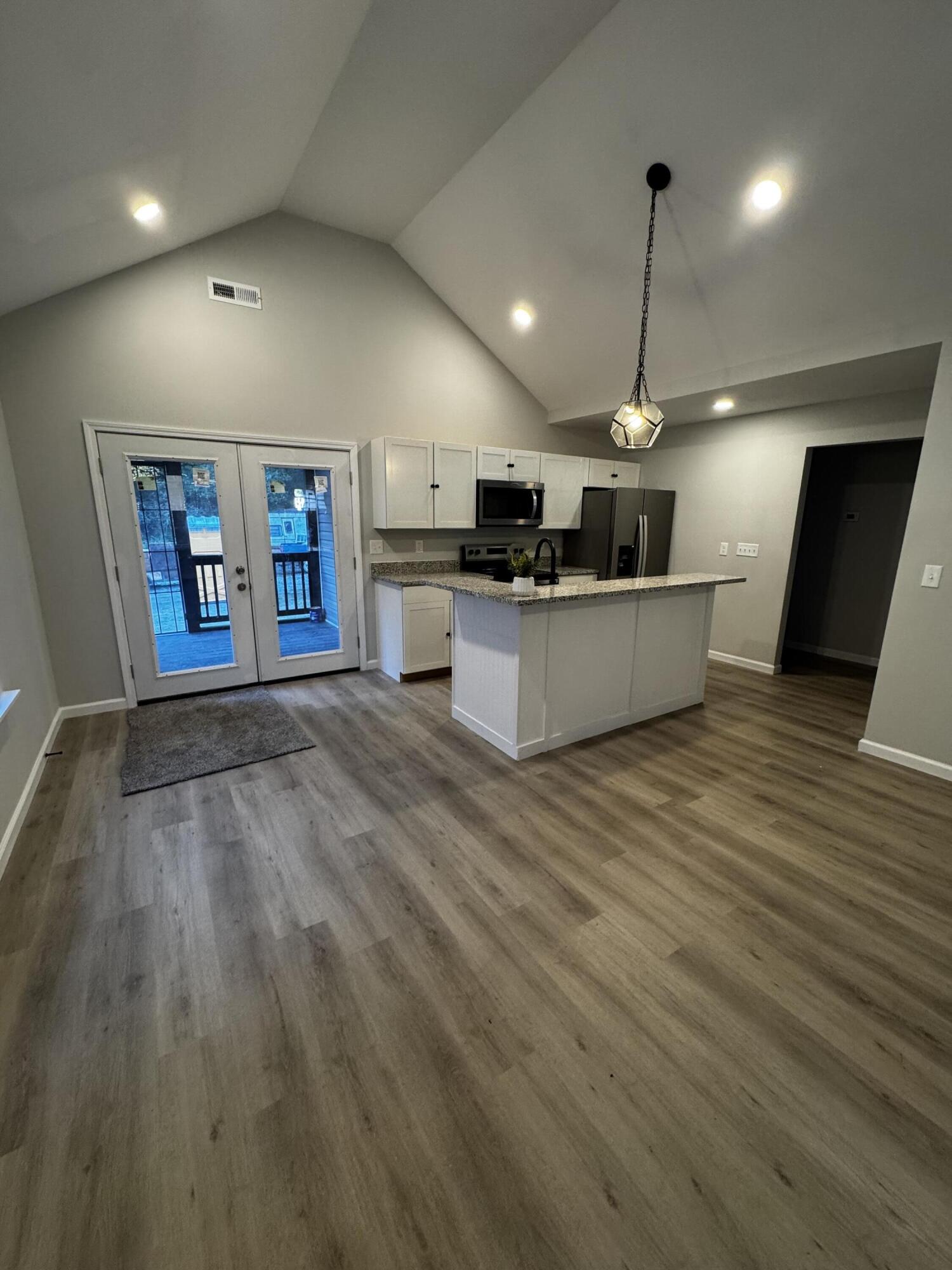 918 Shallowford Road Chattanooga, TN 37411 - Photo 4 of 18 IMG_2046