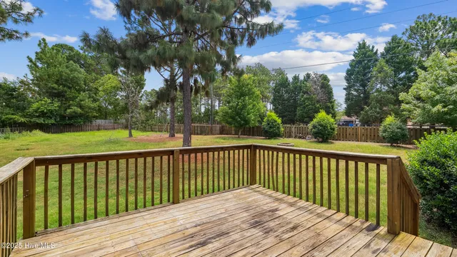 $2,300 | 110 Queens Cove Way, Carthage, NC 28327