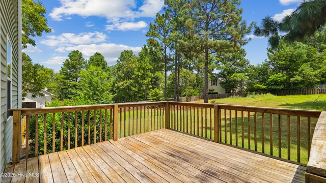 $2,300 | 110 Queens Cove Way, Carthage, NC 28327