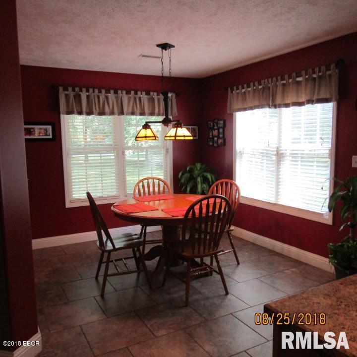 13687 Greenbriar Road Carterville, IL 62918 - Photo 8 of 44 Gallery Image 8
