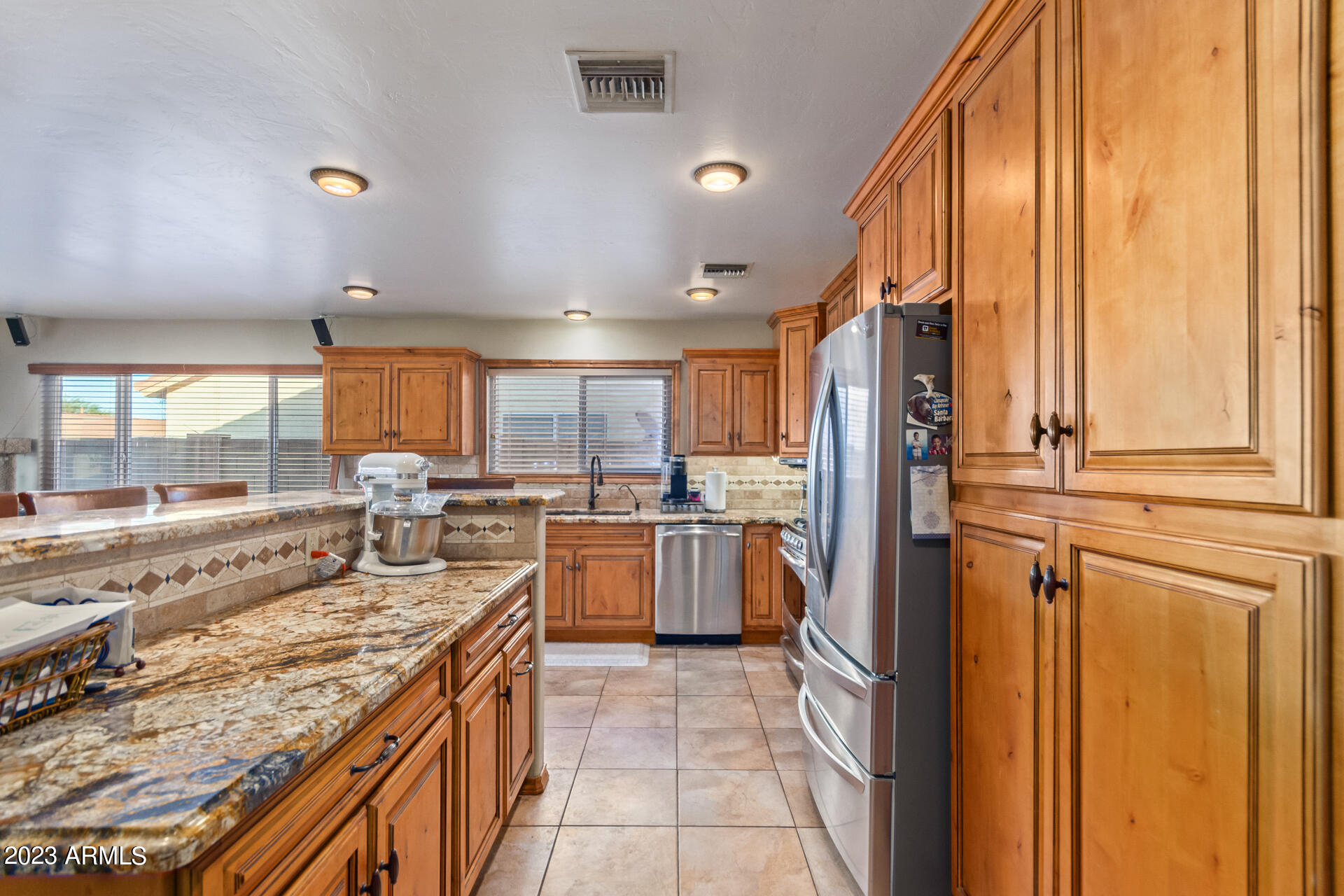 1814 East Vineyard Road Phoenix, AZ 85042 - Photo 18 of 76 0018-18-Vineyard