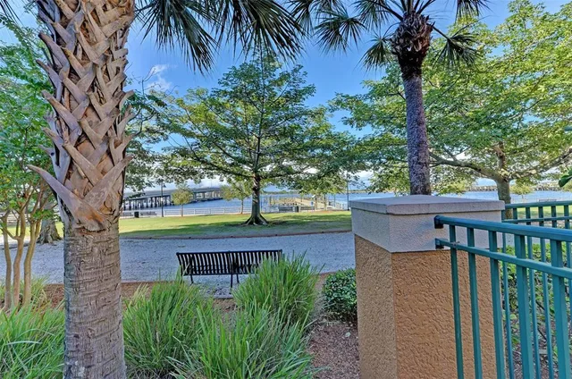 $2,000 | 808 3rd Avenue West, Unit 605, Bradenton, FL 34205