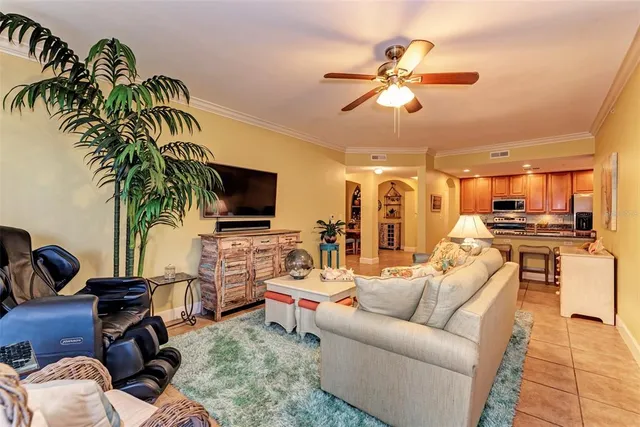 $2,200 | 808 3rd Avenue West, Unit 605, Bradenton, FL 34205