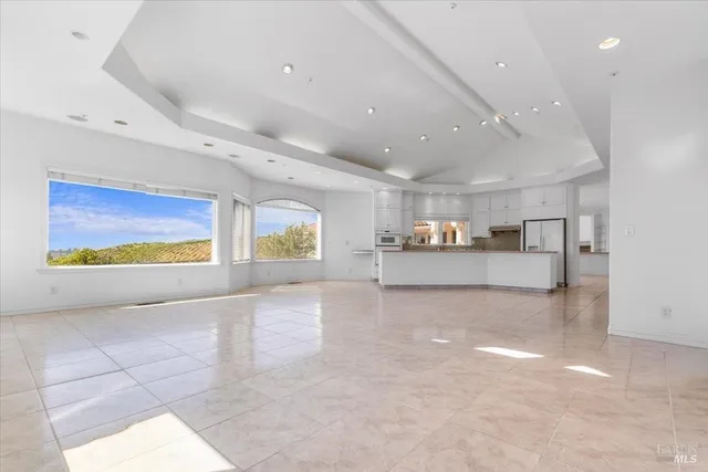 $3,750,000 | 4076-4080 Old Redwood Highway, Santa Rosa, CA 95403