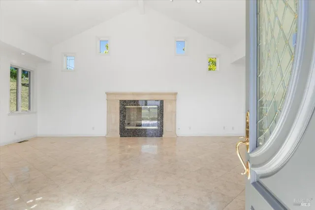 $3,750,000 | 4076-4080 Old Redwood Highway, Santa Rosa, CA 95403