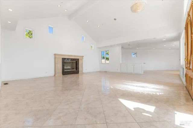 $3,750,000 | 4076-4080 Old Redwood Highway, Santa Rosa, CA 95403