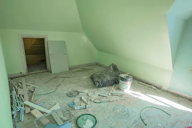 a view of walk in closet