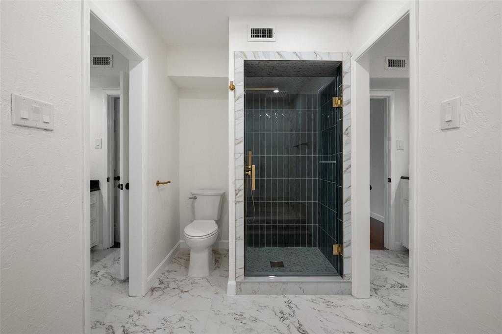 701 Rocky Canyon Road Arlington, TX 76012 - Photo 14 of 40