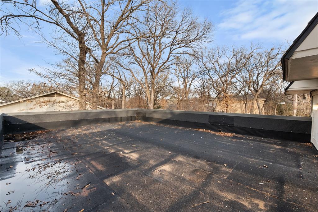 701 Rocky Canyon Road Arlington, TX 76012 - Photo 15 of 40 Roof top deck