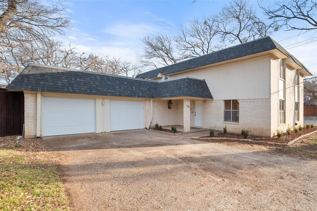 701 Rocky Canyon Road Arlington, TX 76012 - Photo 2 of 40