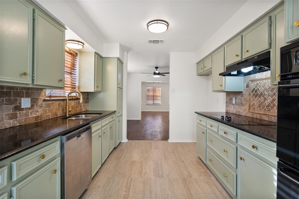 701 Rocky Canyon Road Arlington, TX 76012 - Photo 33 of 40