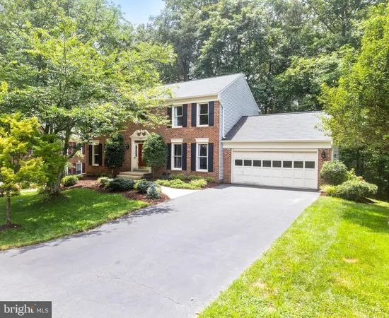 $985,000 | 8153 Ships Curve Lane, Springfield, VA 22153