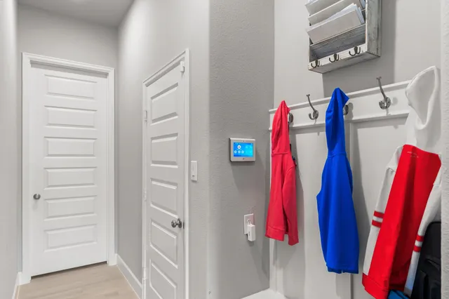 a view of a house with backyard porch and garden