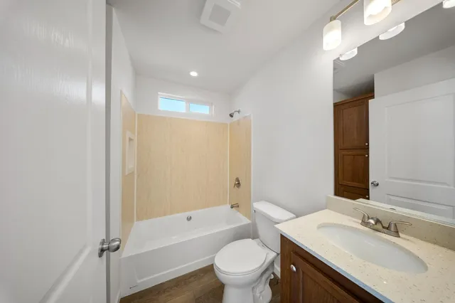 $109,950 | 360 East Grant Line Road, Unit 19A, Tracy, CA 95376