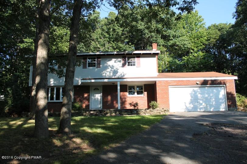 10 Hemlock Road Mount Pocono, PA 18344 - Photo 1 of 13 IMG_9862