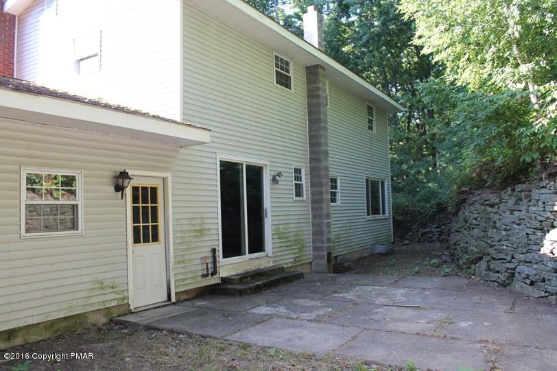 10 Hemlock Road Mount Pocono, PA 18344 - Photo 2 of 13 IMG_9864