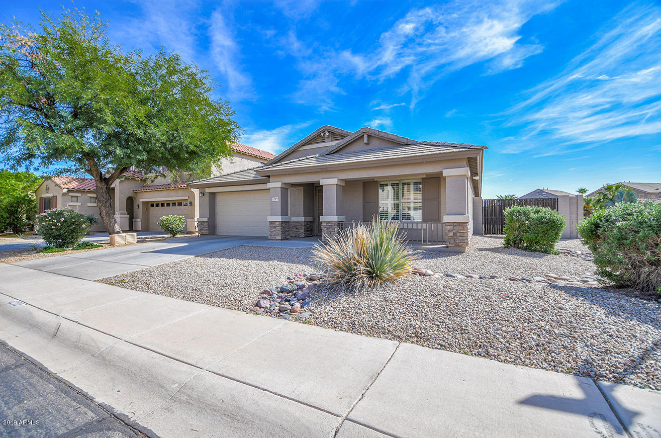 42827 West Venture Road Maricopa, AZ 85138 - Photo 2 of 34 Front right (3)