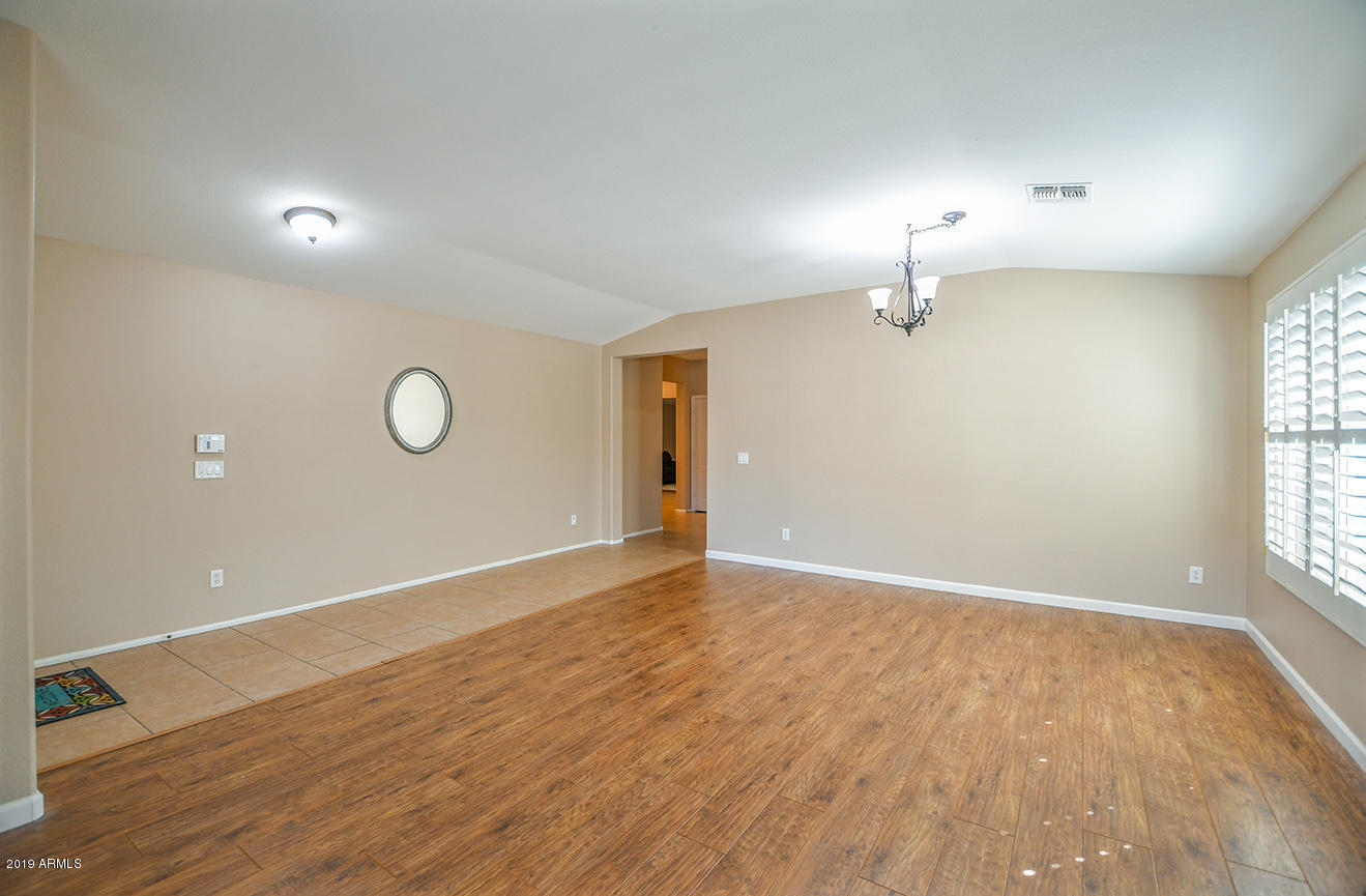 42827 West Venture Road Maricopa, AZ 85138 - Photo 6 of 34 Formal living area