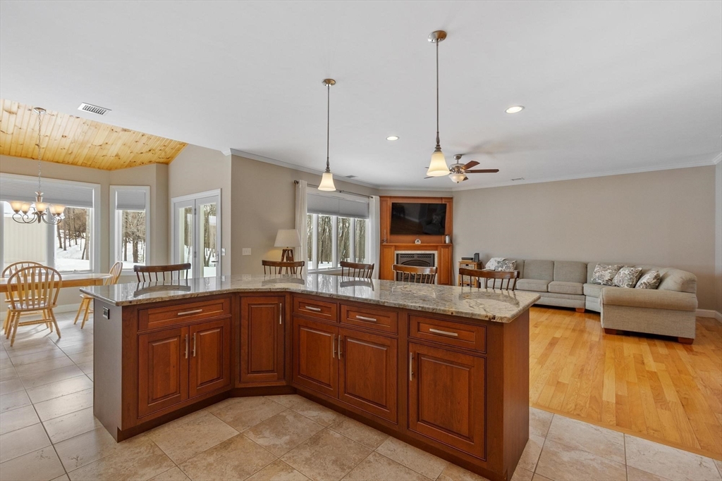 146 Elmwood Road Lunenburg, MA 01462 - Photo 24 of 42