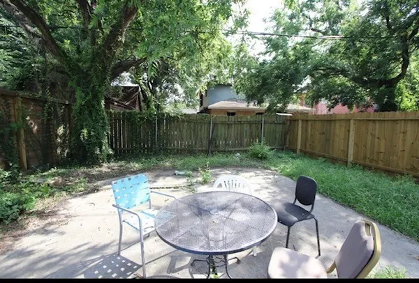 $1,350 | 2612 Isabella Street, Houston, TX 77004