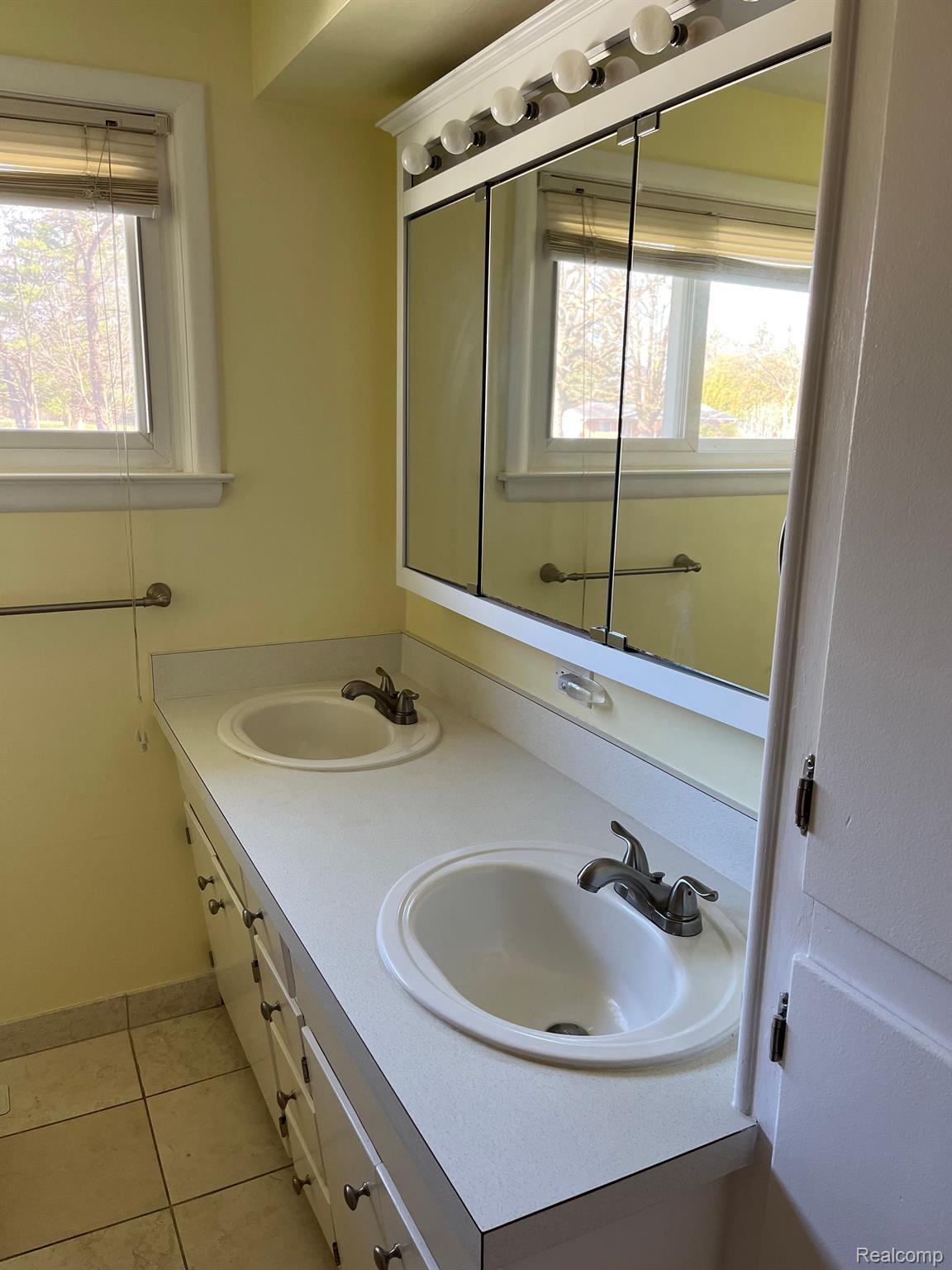 1216 Baldwin Road Lapeer, MI 48446 - Photo 17 of 39 Gallery Image 17