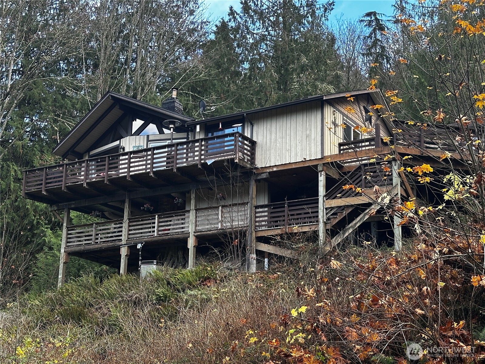 364 Old Dads Road Sequim, WA 98382 - Photo 4 of 37 a backyard of a house