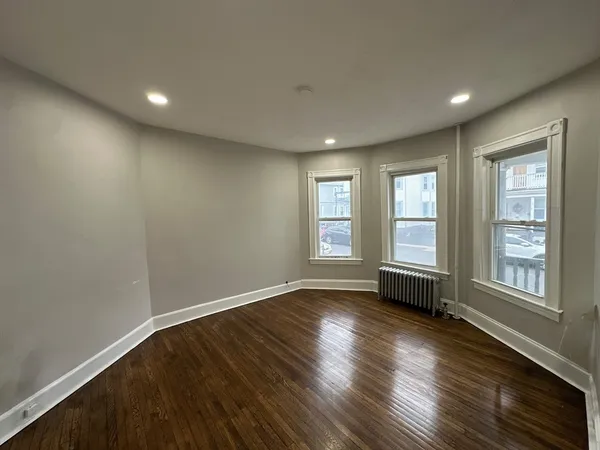 $3,200 | 94 Lonsdale Street, Unit 1, Boston, MA 02124