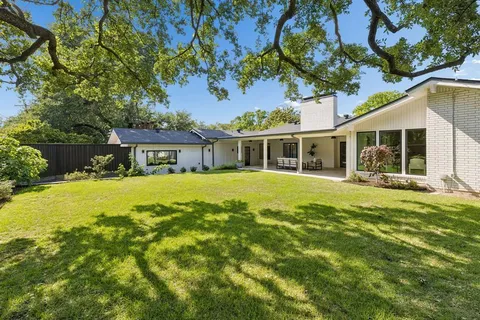 $1,400,000 | 7424 Stonecrest Drive, Dallas, TX 75254
