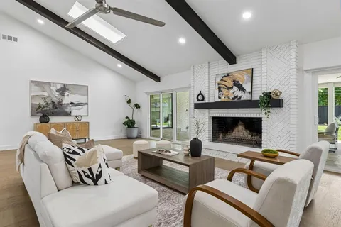 $1,400,000 | 7424 Stonecrest Drive, Dallas, TX 75254