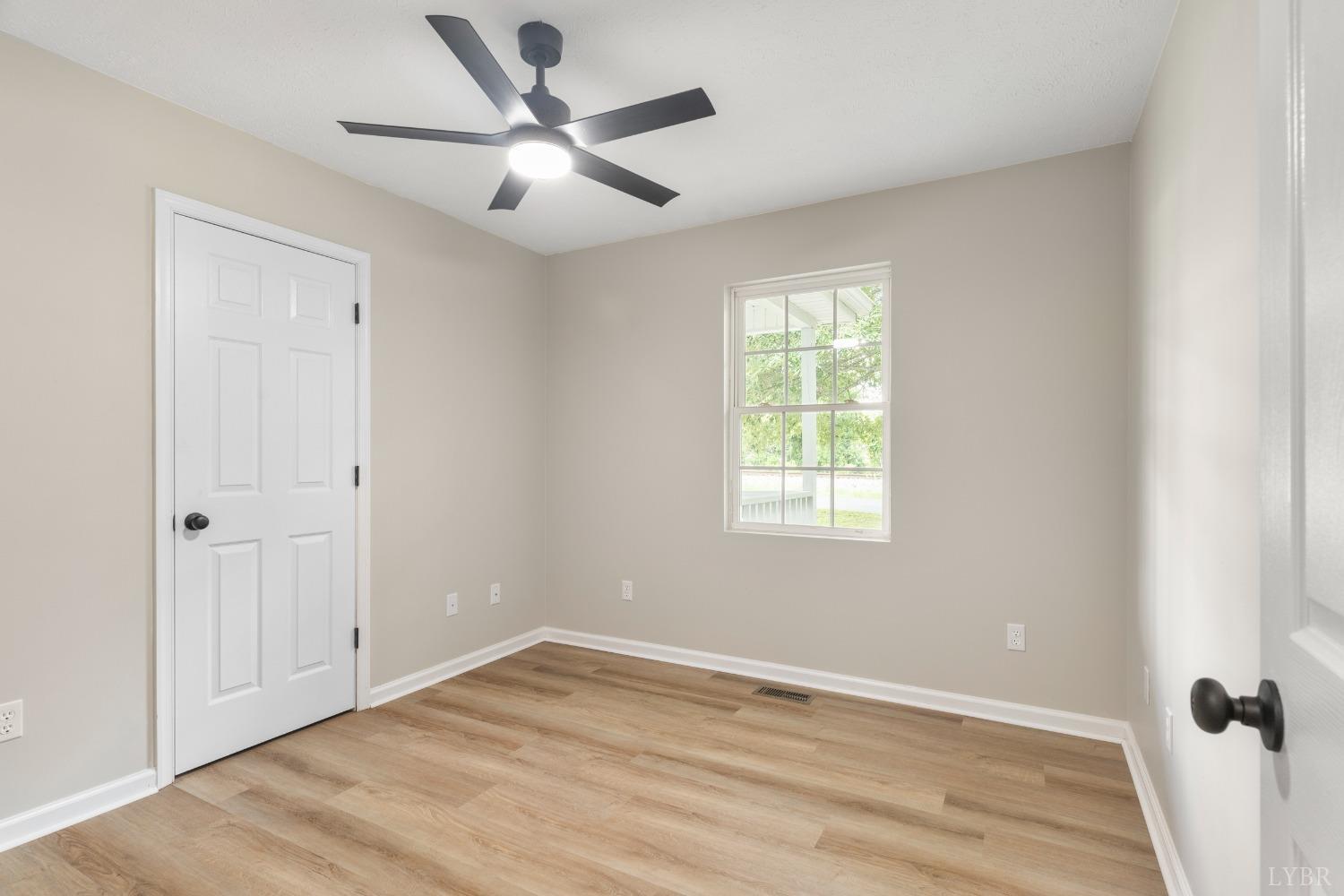 116 Claytor Road Brookneal, VA 24528 - Photo 12 of 29 Gallery Image 12