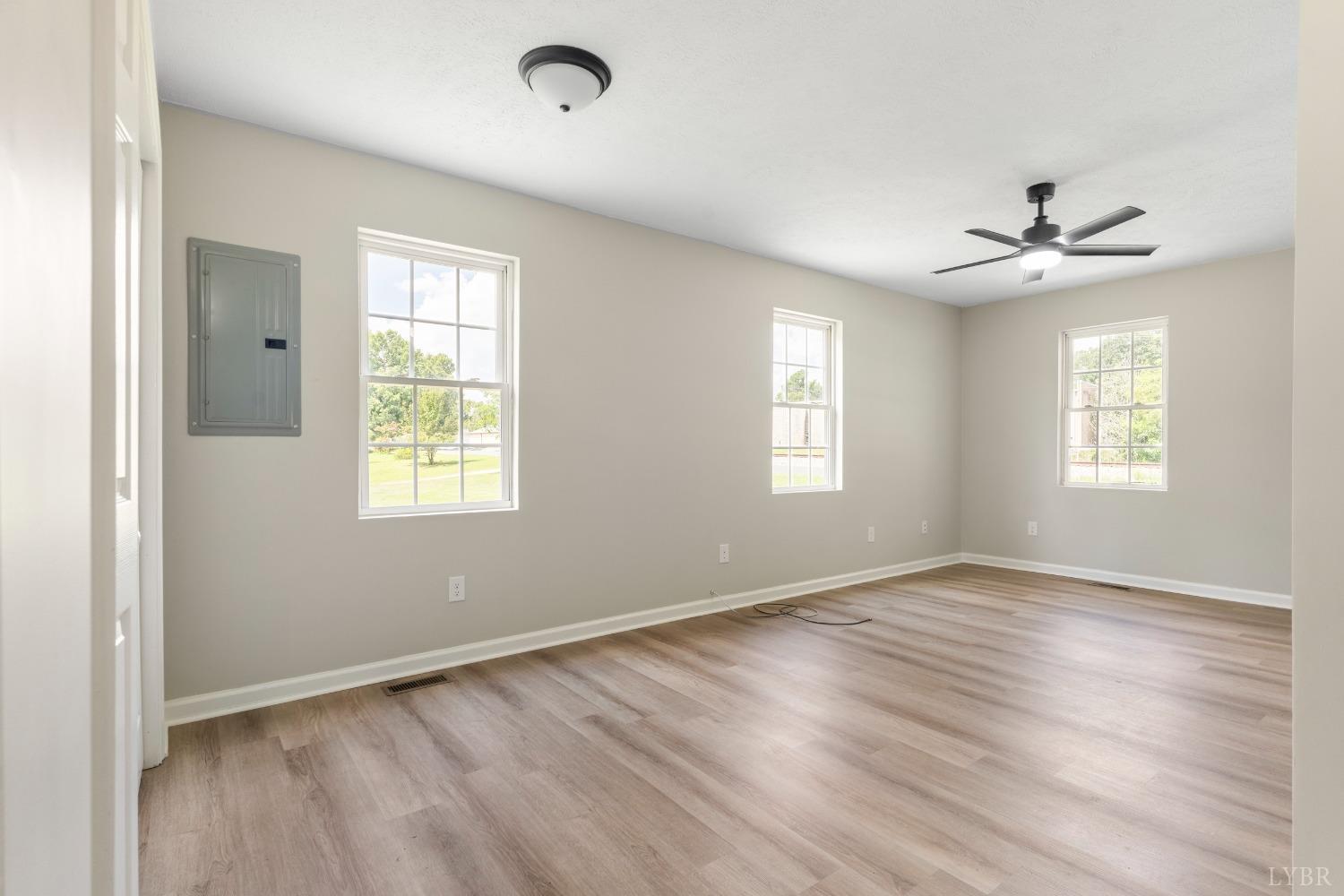 116 Claytor Road Brookneal, VA 24528 - Photo 10 of 29 Gallery Image 10